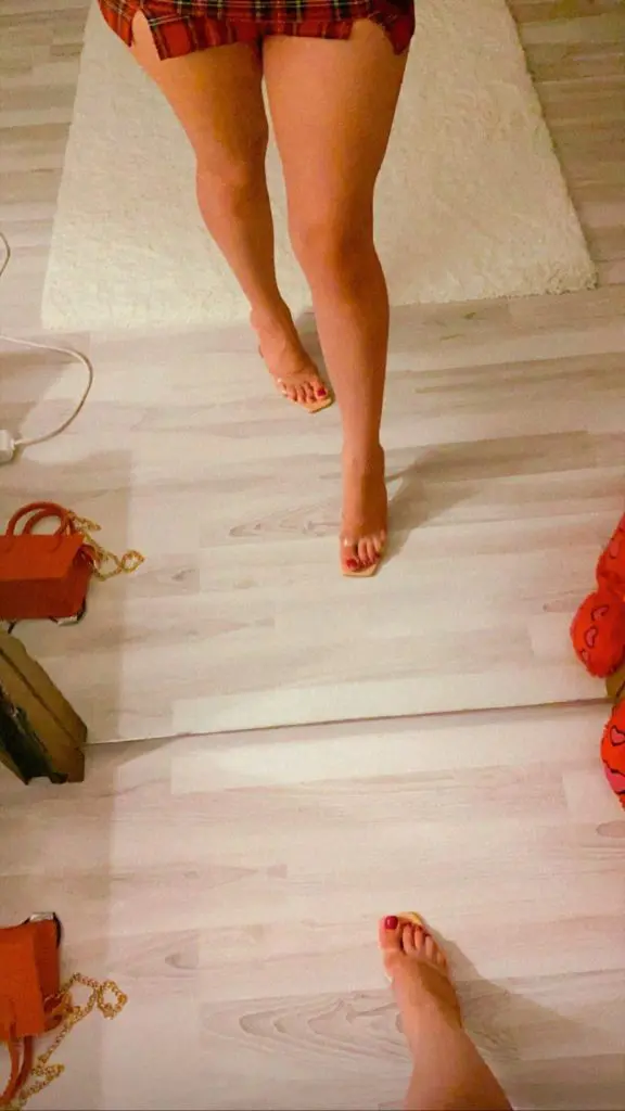 Dilan Dere ifşa ayak fetiş (29)