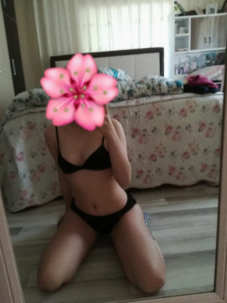 C2 irem ifşa nude Bol amcık videolu (16)