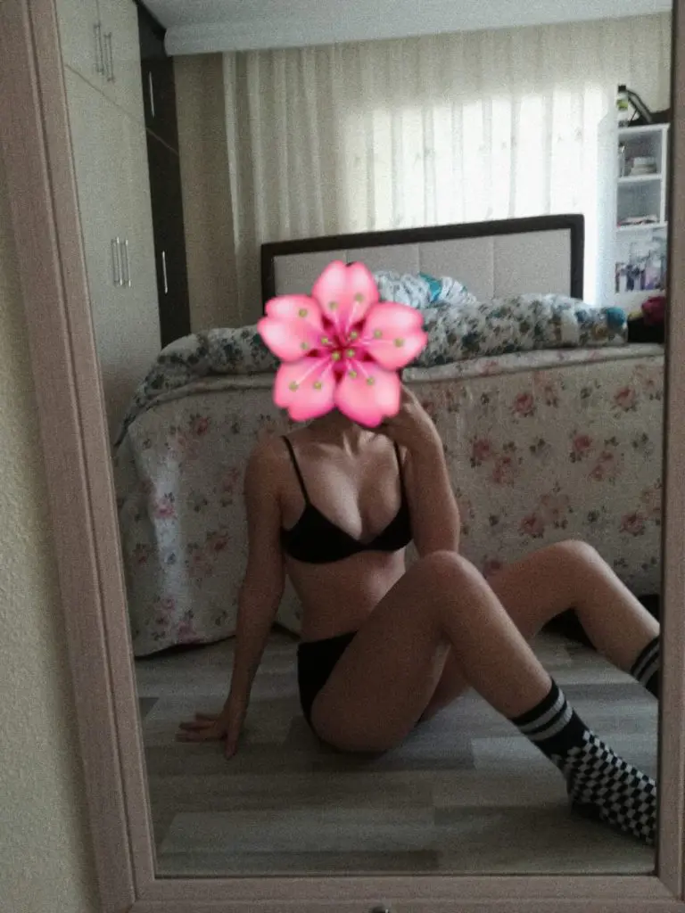 C2 irem ifşa nude Bol amcık videolu (9)