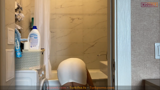 Anya Stark ifşa Banyo temizliği yaptı