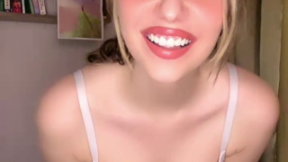 Tango Laura ifşa Sexy Türk kızından nude yayın seyret