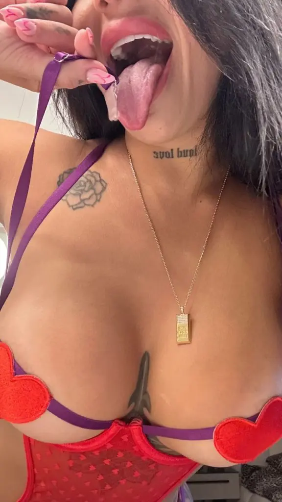 Alvina Su ifşa nude Abonelik videolar (14)