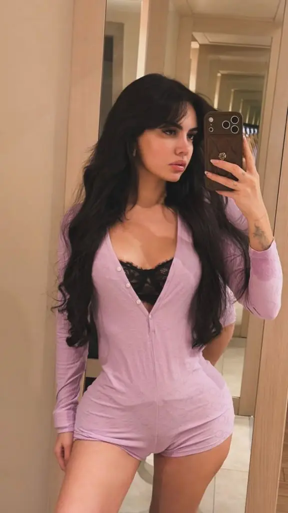 Ece Ronay ifşa Abonelik nude Resim videoları (2)