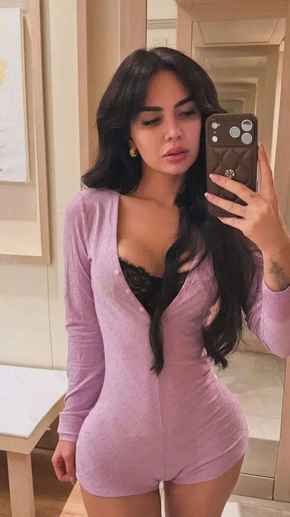 Ece Ronay ifşa Abonelik nude Resim videoları (6)