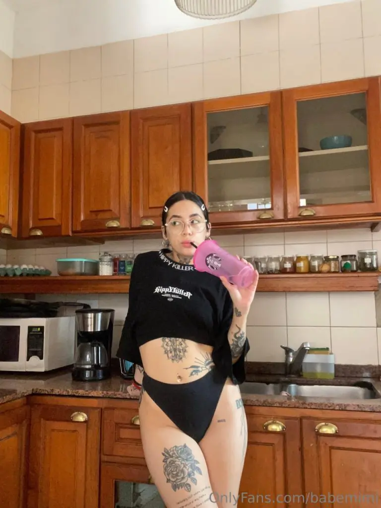 Ceyda Baddie ifşa Resimli videolu nude arşivi (11)