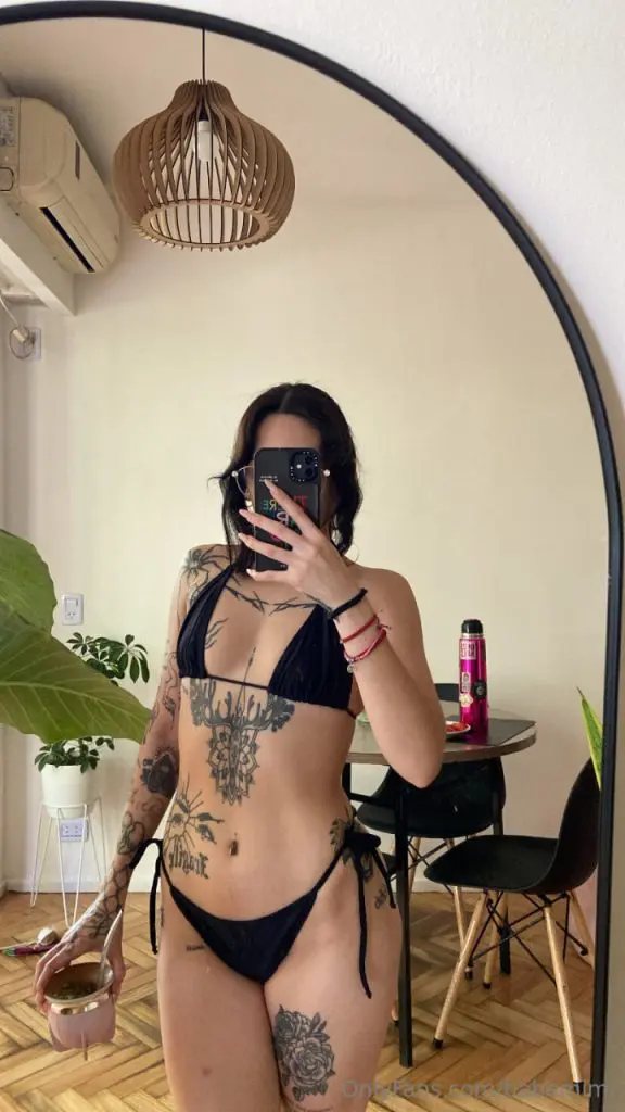 Ceyda Baddie ifşa Resimli videolu nude arşivi (19)