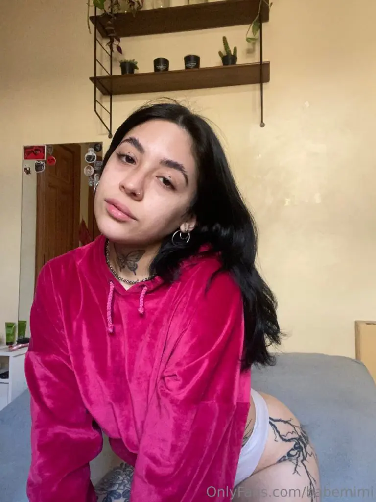 Ceyda Baddie ifşa Resimli videolu nude arşivi (20)