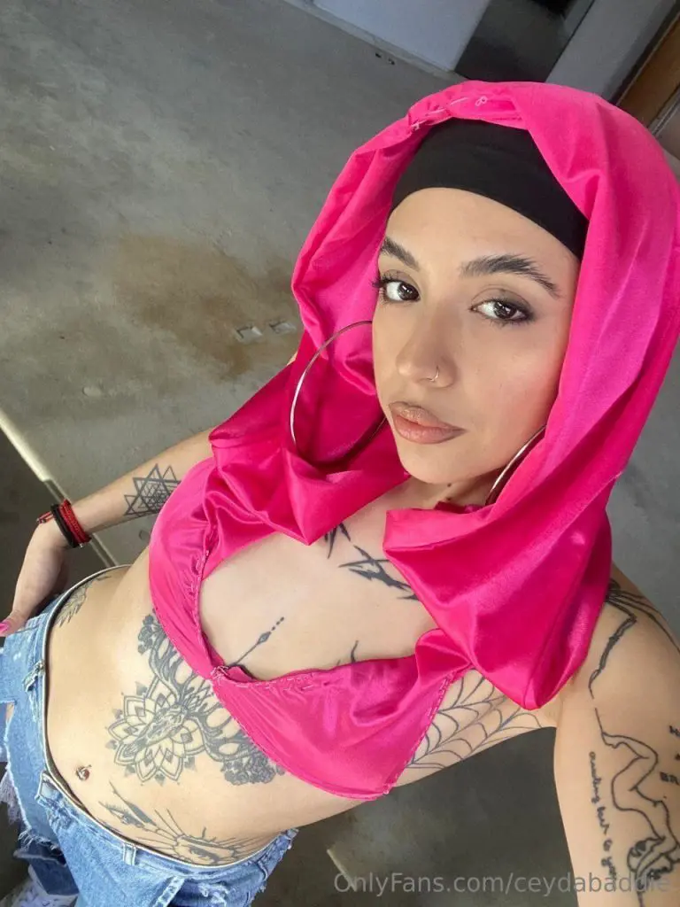 Ceyda Baddie ifşa Resimli videolu nude arşivi (40)