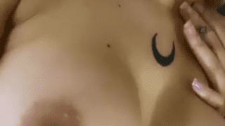 Hira Balcı ifşa Nude yayında amcık okşadı