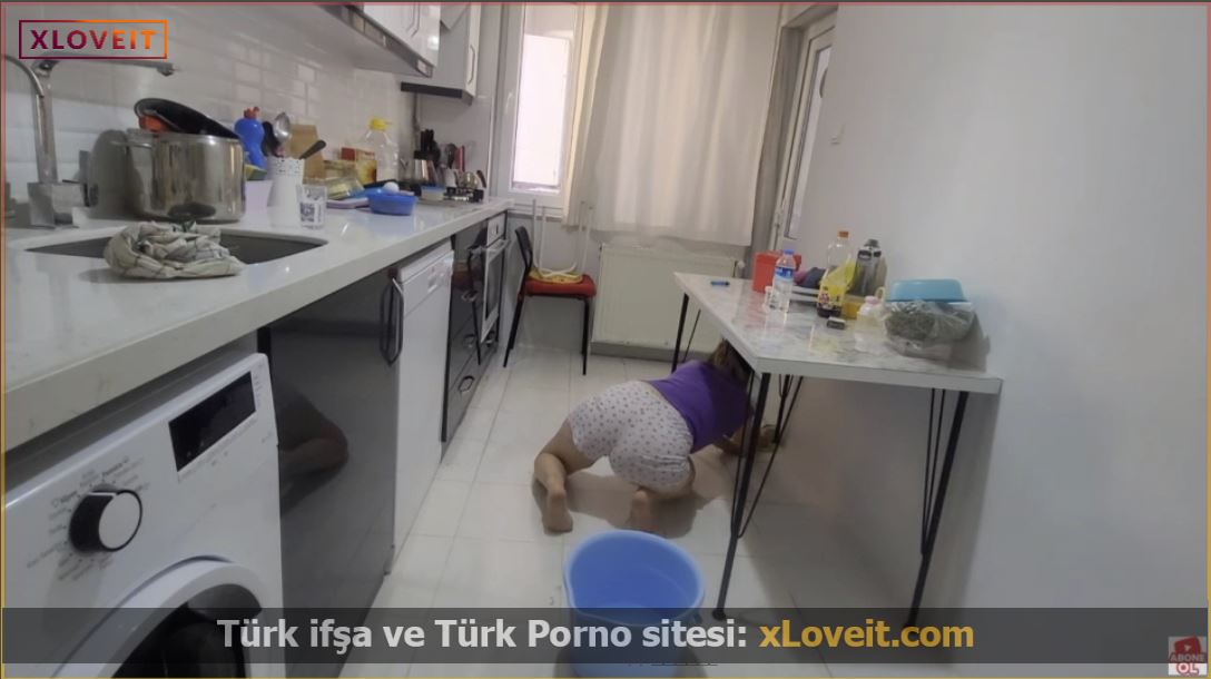 Zeynep Tümbek ifşa keşke benide temizlese Porno izle Sex Türk  