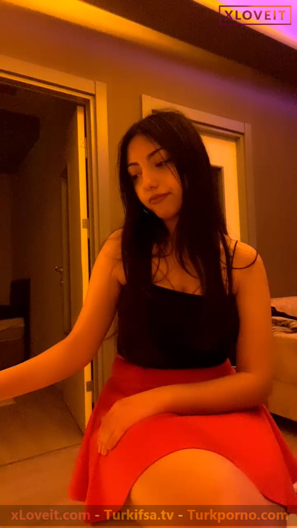 Megan Perez ifşa Genç kızdan canlı yayın seyret