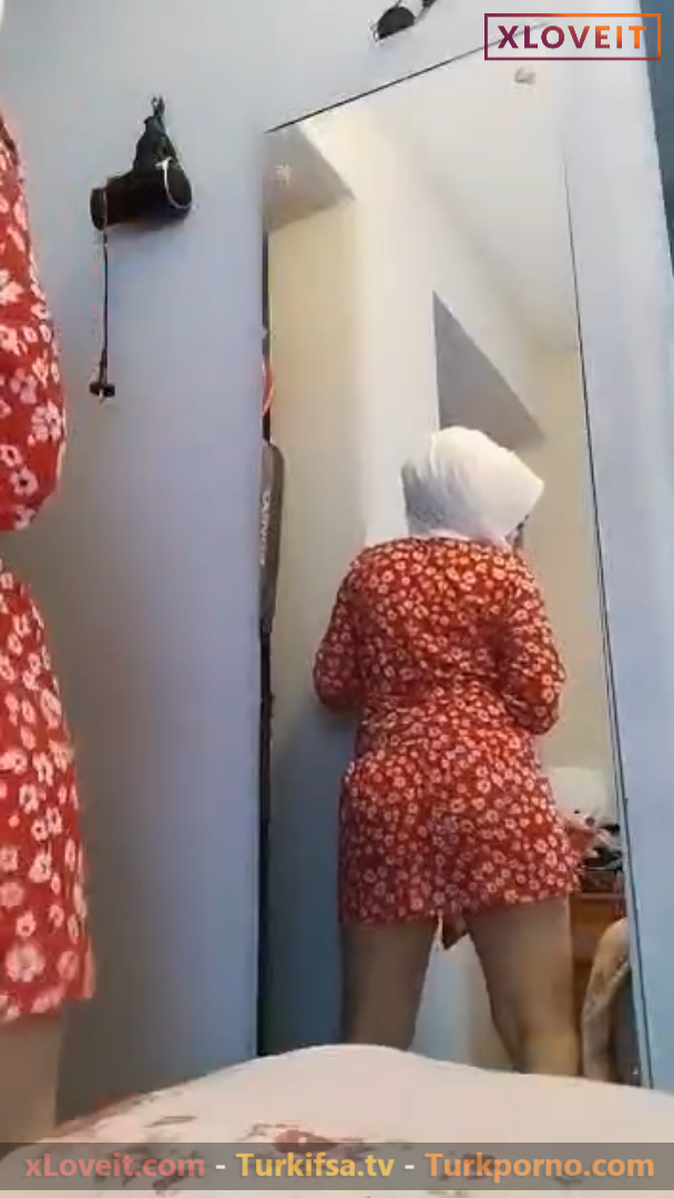 Türbanlı Öğretmen ifşa Tango ilk yayınlarından birisi