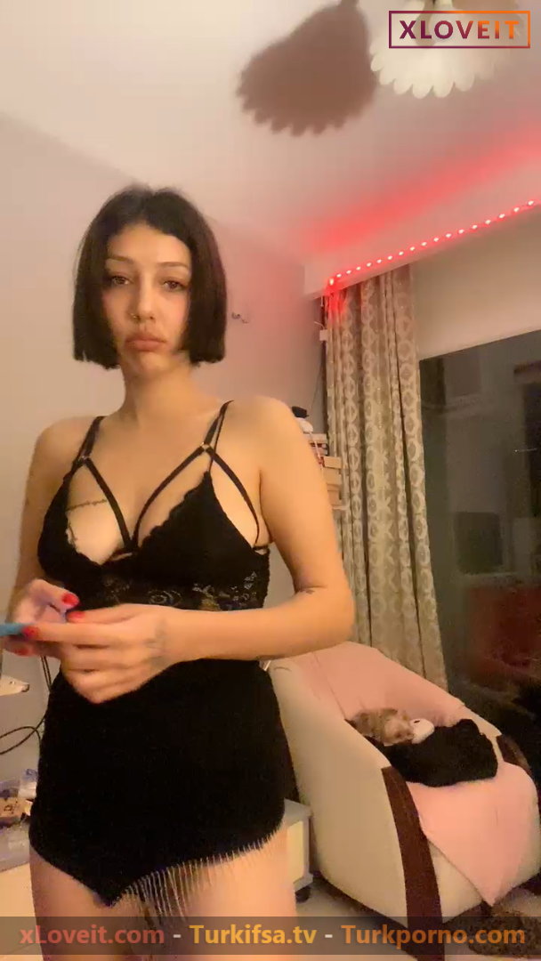 Tango Yasmin ifşa Genç escortun uzun yayınını seyret