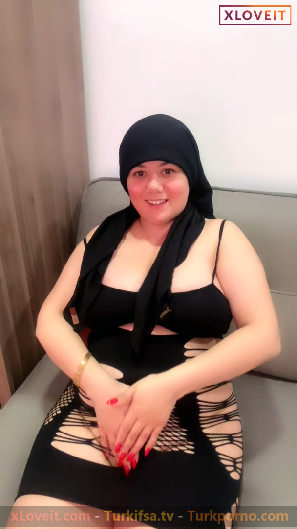 Tango Balkız ifşa Türbanlı şişman kızın yayını