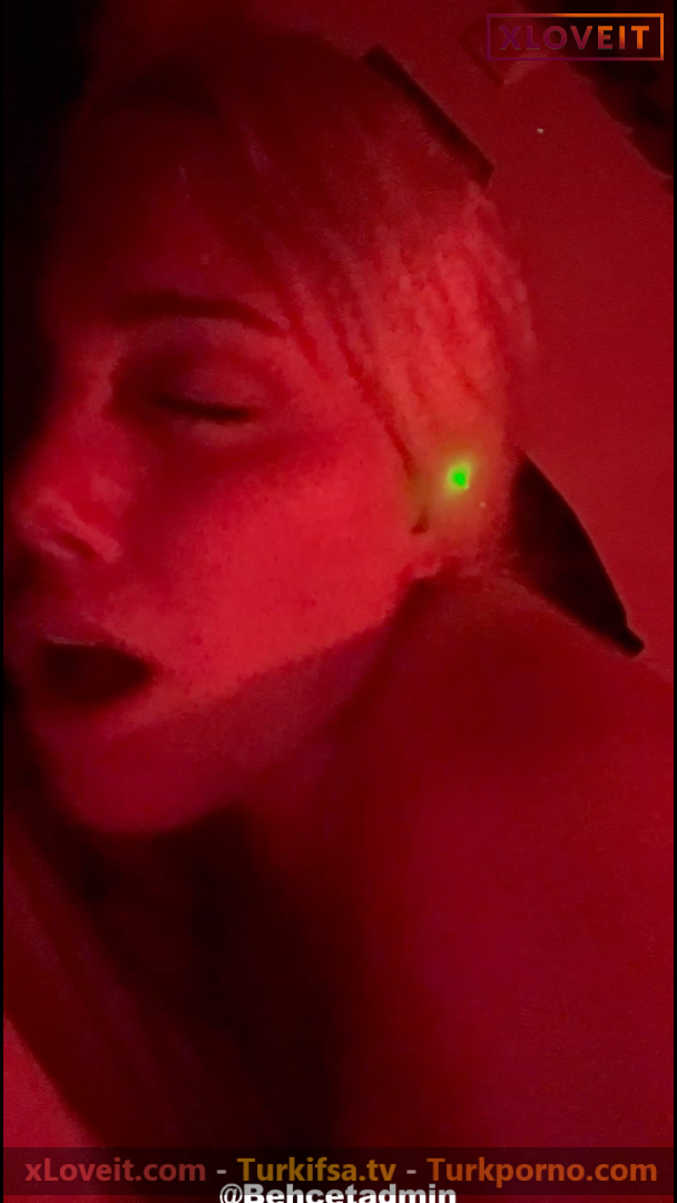 Türk Escort Alisya loş odada sikilirken kamerayı açtı