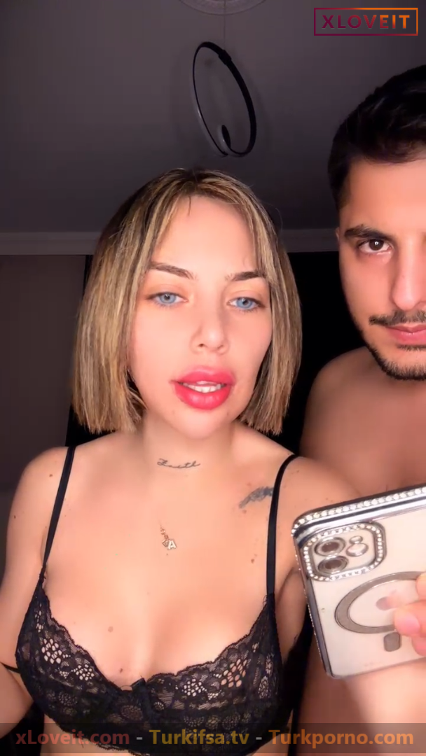 Ada Lara ifşa Uzun soluklu yayında sakso show yaptı