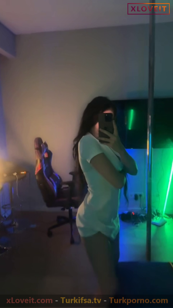 Özgesss ifşa Güzek seksi kızdan yayın seyret