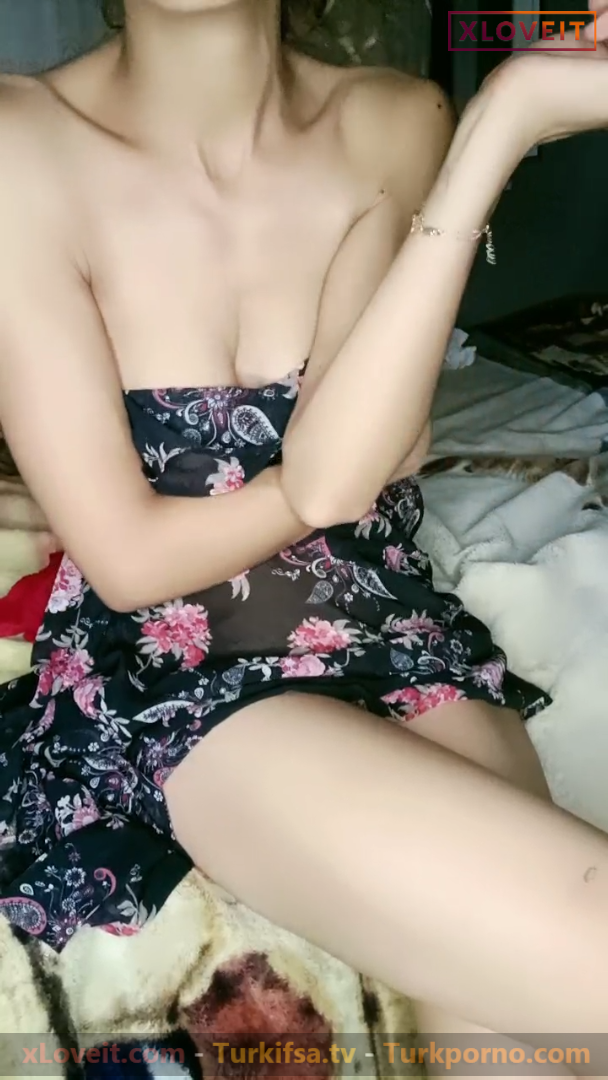 Sulu Sulu ifşa Ateşli hatun amcığını gösterdi