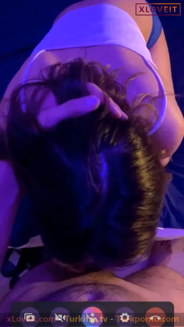 Türk Porno Edoş dalgayı yalayıp inleyerek sikişti