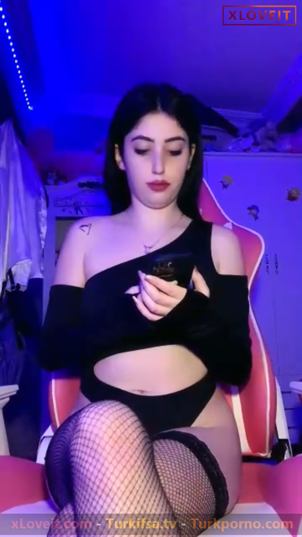 Vena ifşa Seksi ateşli Türk kızından yayın