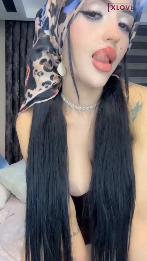 Türbanlı Kız ifşa hediye karşılığı çektiği nude video