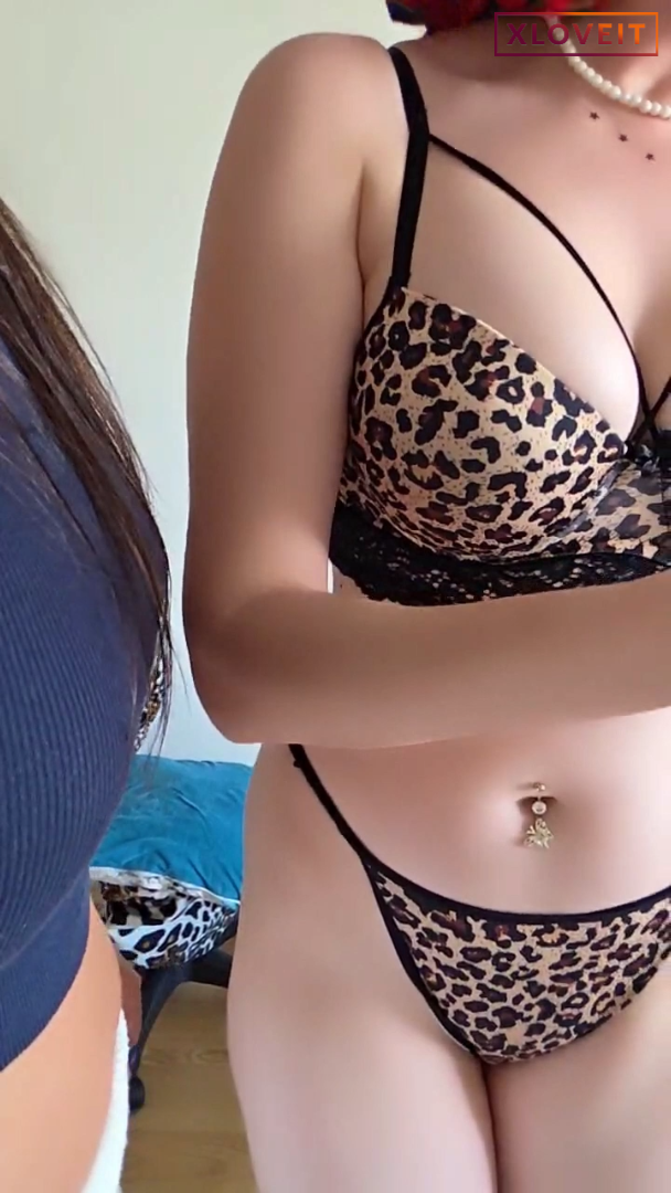 Türbanlı Lezbiyen ifşa Eyşan yeni sevgilisiyle yayında