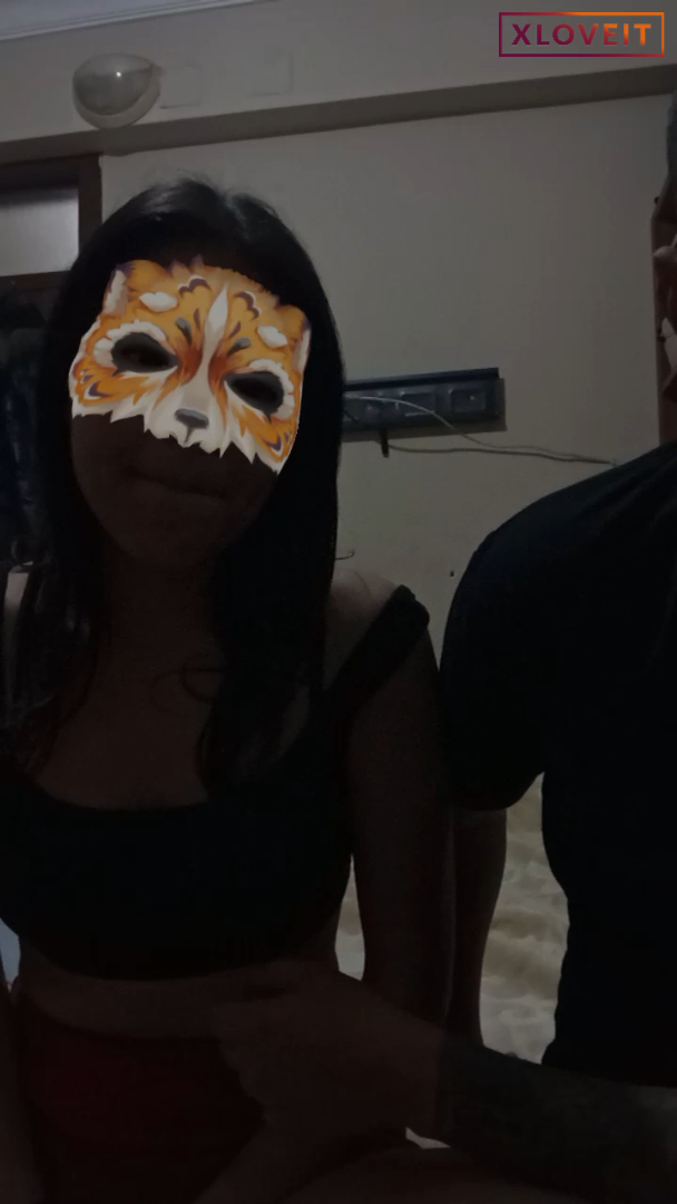 Canlı Sikiş Songül yayında sakso çekip siktirdi